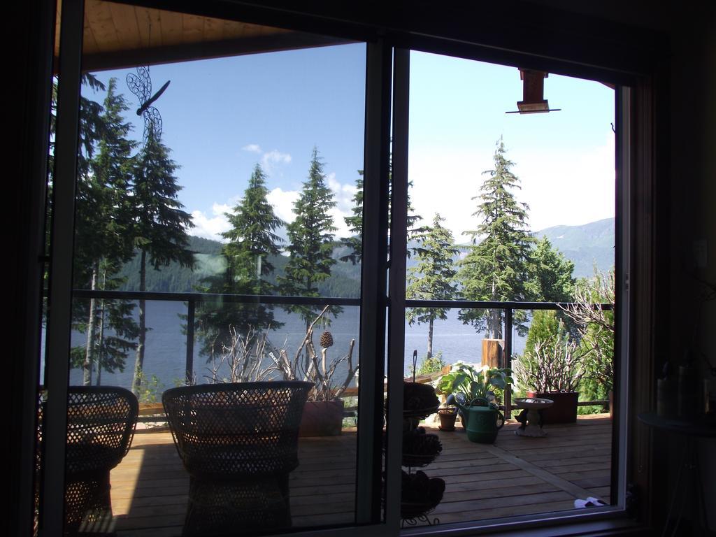 Wild Coast Chalets Port Renfrew Oda fotoğraf