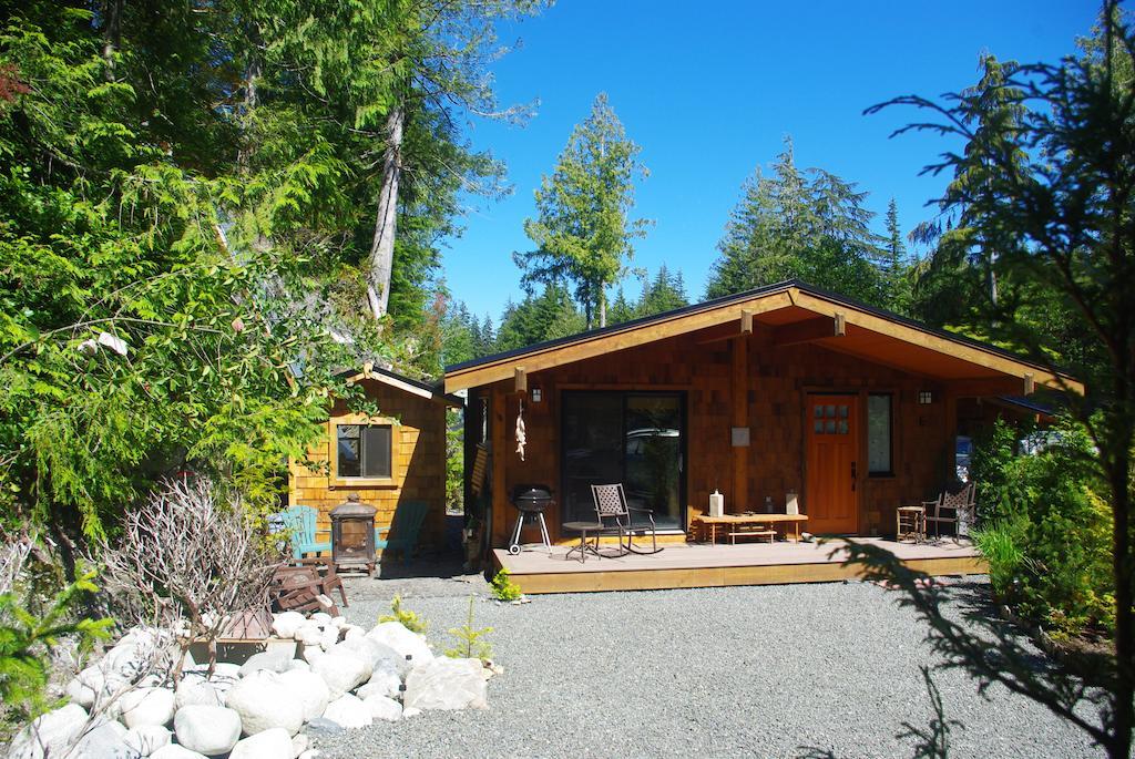 Wild Coast Chalets Port Renfrew Oda fotoğraf
