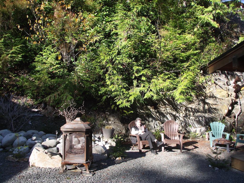 Wild Coast Chalets Port Renfrew Oda fotoğraf