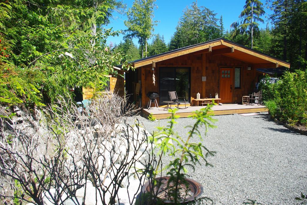 Wild Coast Chalets Port Renfrew Oda fotoğraf